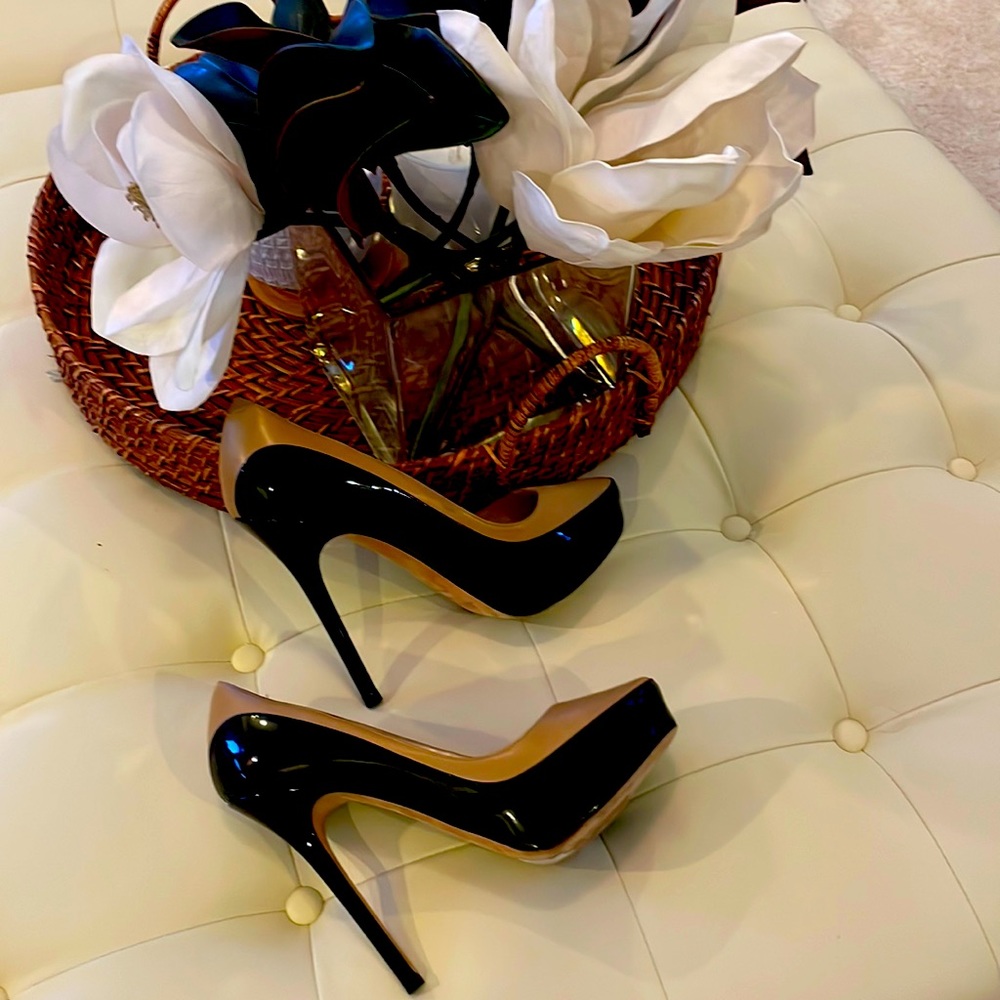 Jimmy Choo platform pump. Size 35.5